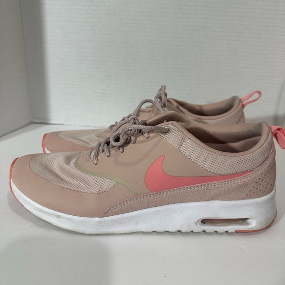 Nike Air Max Thea
Pink Oxford Bright Melon-White Sz 11 - Picture 1 of 6